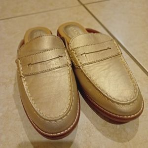 Sperry sliders